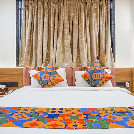 Fabhotel Prime Shourya Residency - Nr Maharshi Karve Museum 푸네 외부 사진
