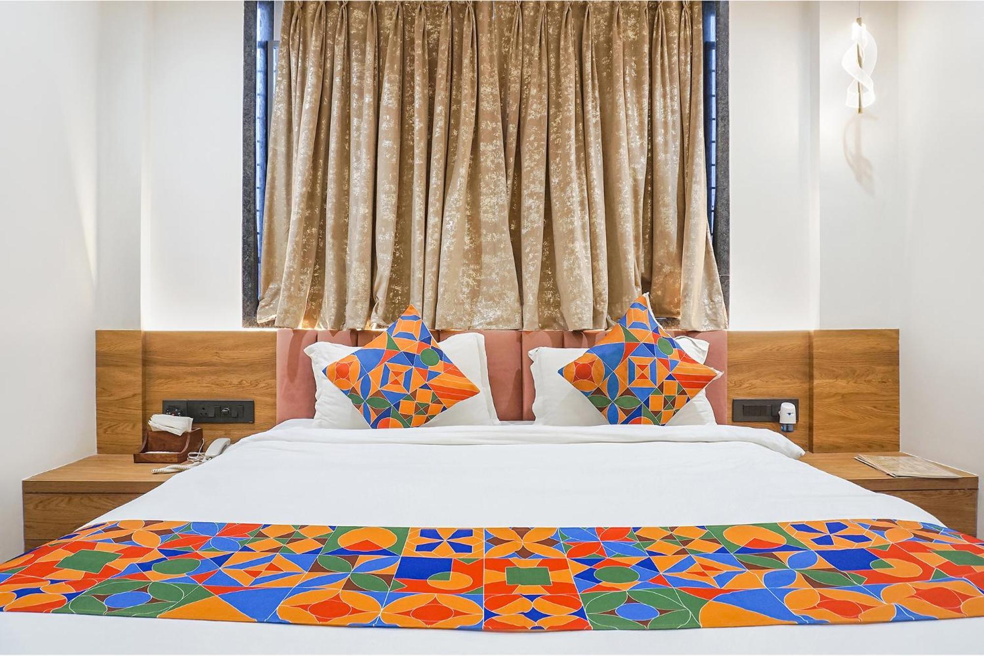 Fabhotel Prime Shourya Residency - Nr Maharshi Karve Museum 푸네 외부 사진