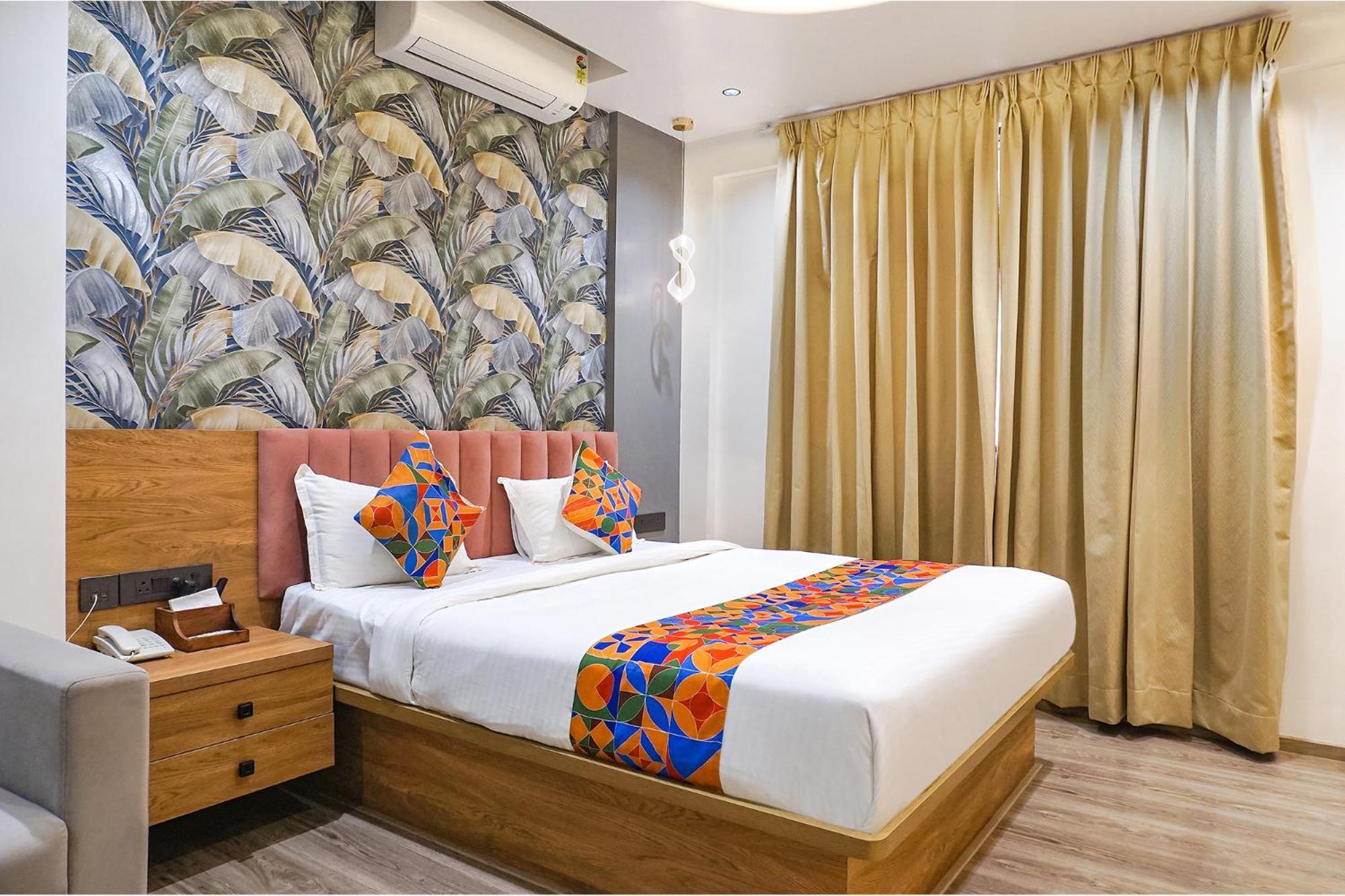Fabhotel Prime Shourya Residency - Nr Maharshi Karve Museum 푸네 외부 사진