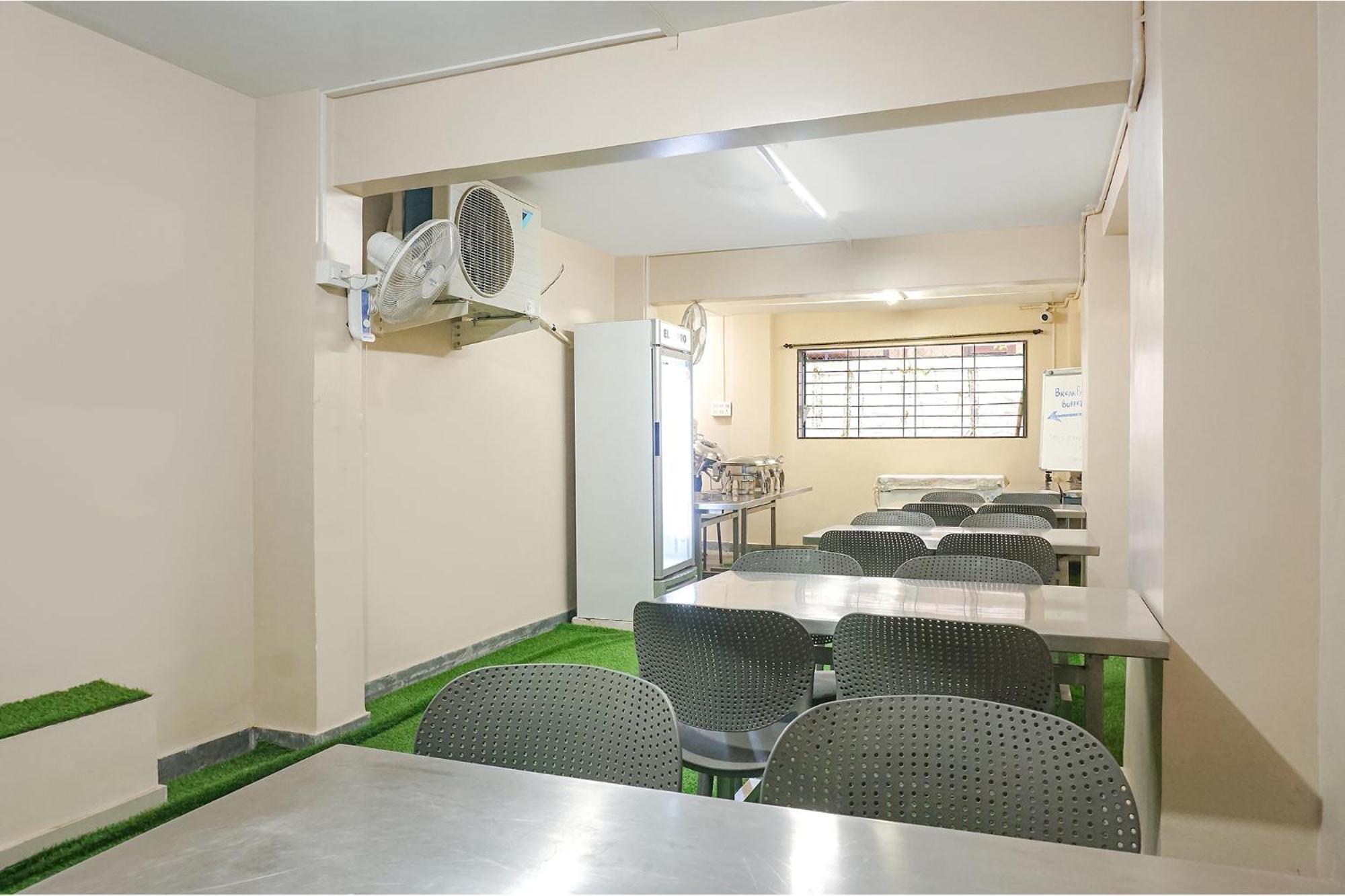 Fabhotel Prime Shourya Residency - Nr Maharshi Karve Museum 푸네 외부 사진