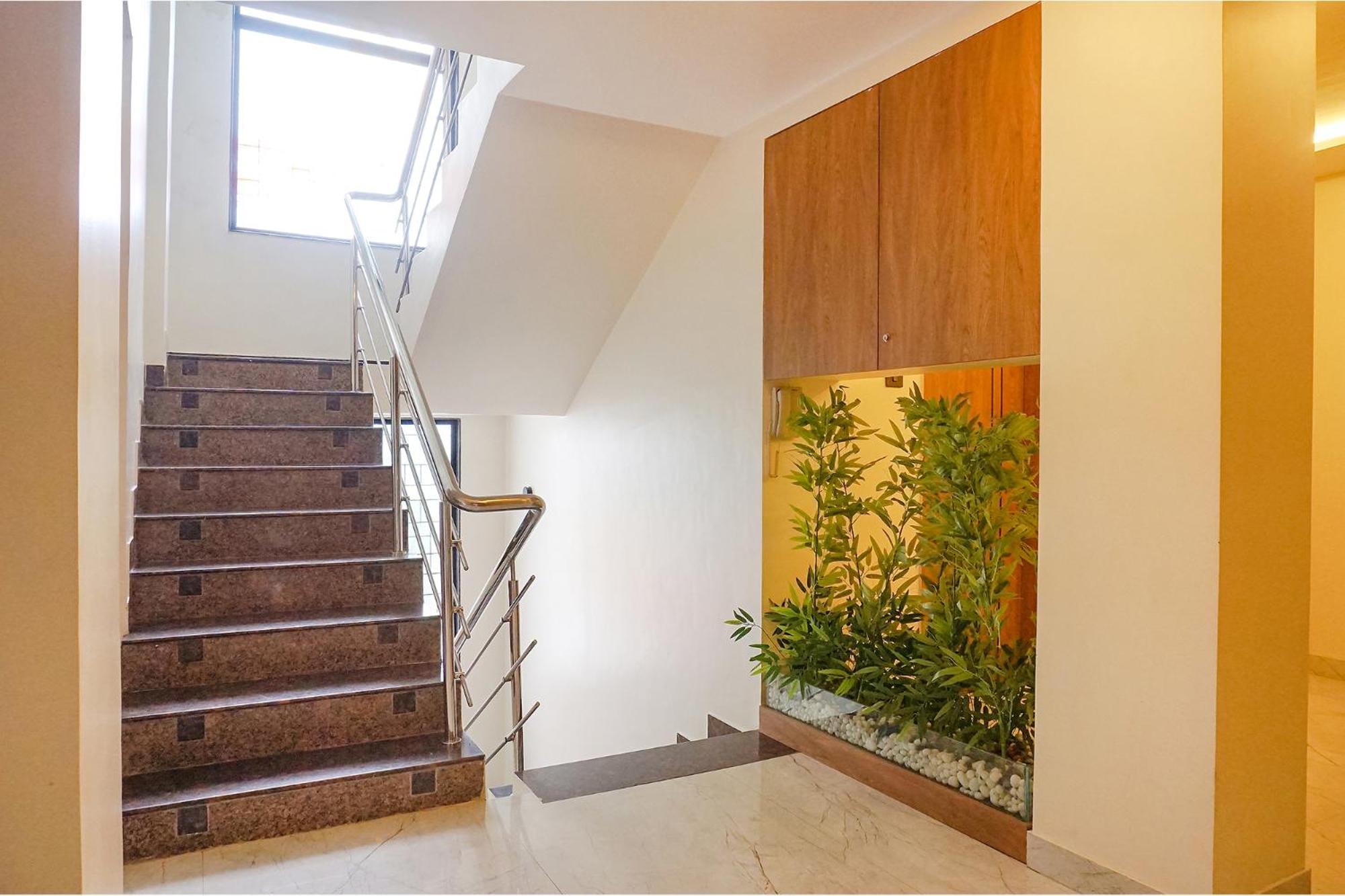 Fabhotel Prime Shourya Residency - Nr Maharshi Karve Museum 푸네 외부 사진